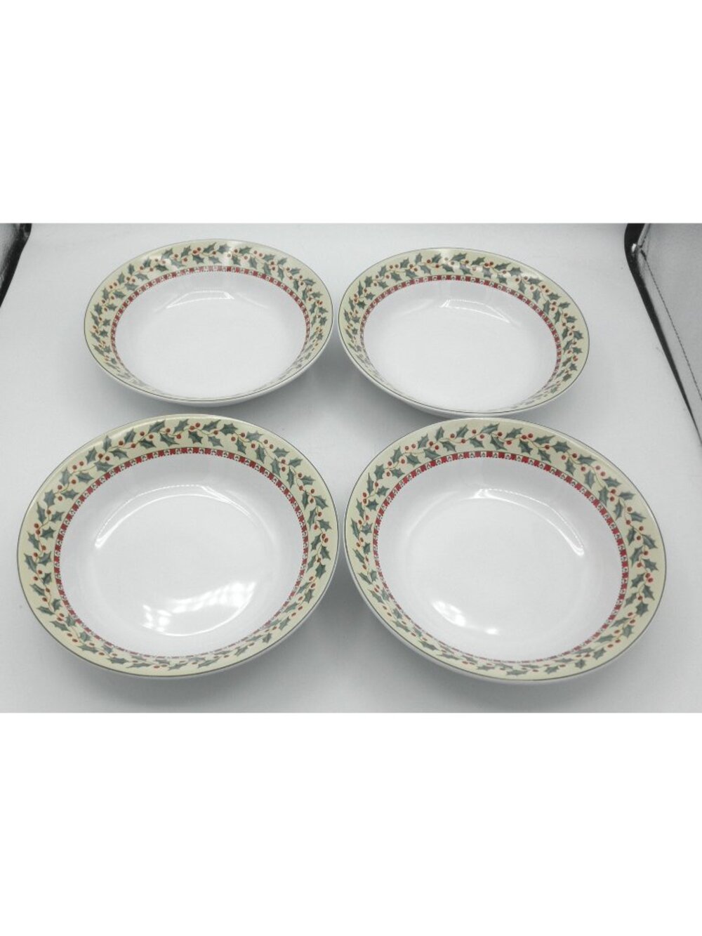 Christmas Bears by Sakura Coupe Soup Bowls Set of 4 Pattern: SAKCHB Debbie Mumm